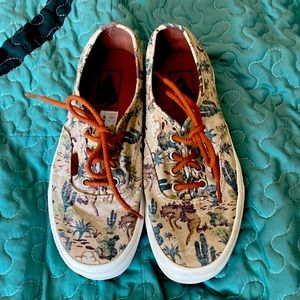 Western theme Vans women’s size 7 New condition